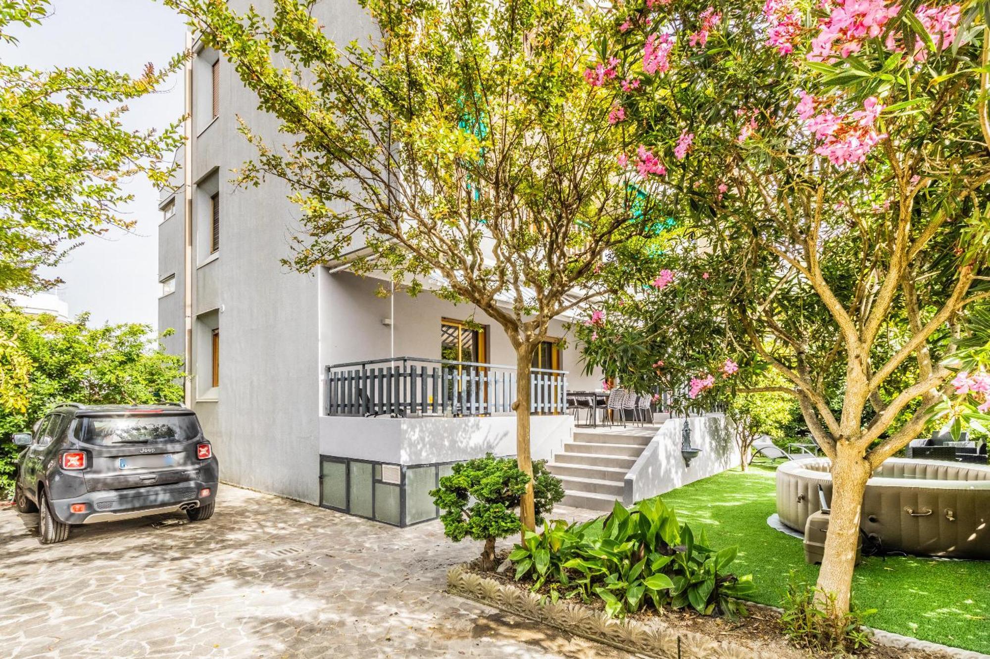 House-garden & Hydromassage-sea-free Parking Ferienhaus